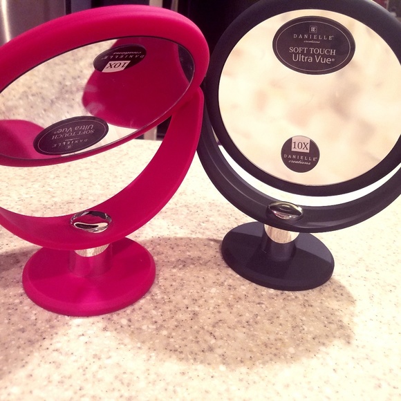 NEW Revolving Magnifier Vanity Mirror - Picture 1 of 2